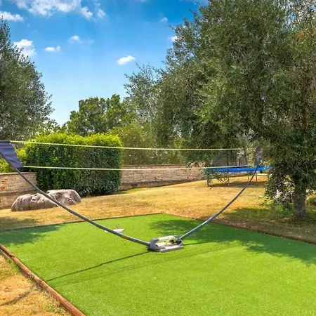 Beautiful Mara With Pool In Sv Lovrec * Vosteni